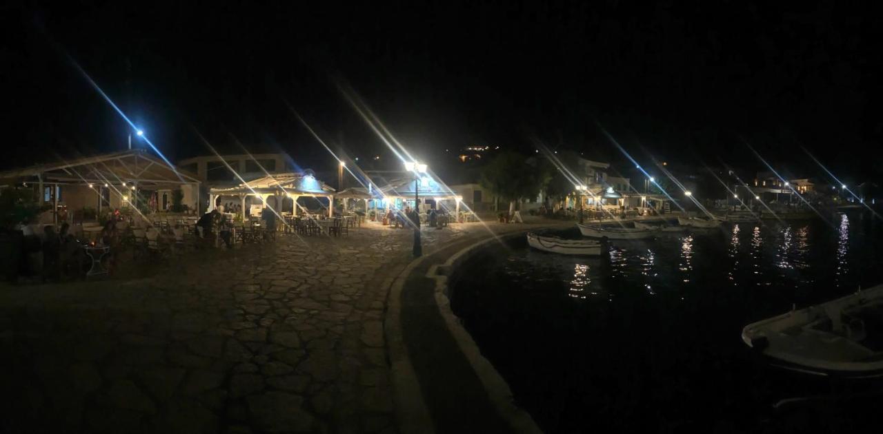 Steinturm Mit Dach-Terrasse Zwischen Fluss, Meer Und Gebirge- Spiti Pirgos Paralia Sergoulas Zewnętrze zdjęcie
